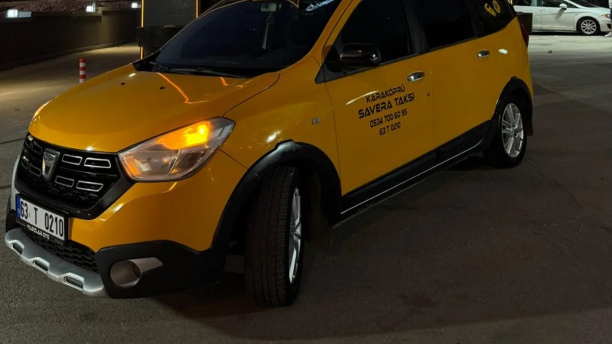 Şanlıurfa’da akşam saatlerinde hizmet veren sarı taksi